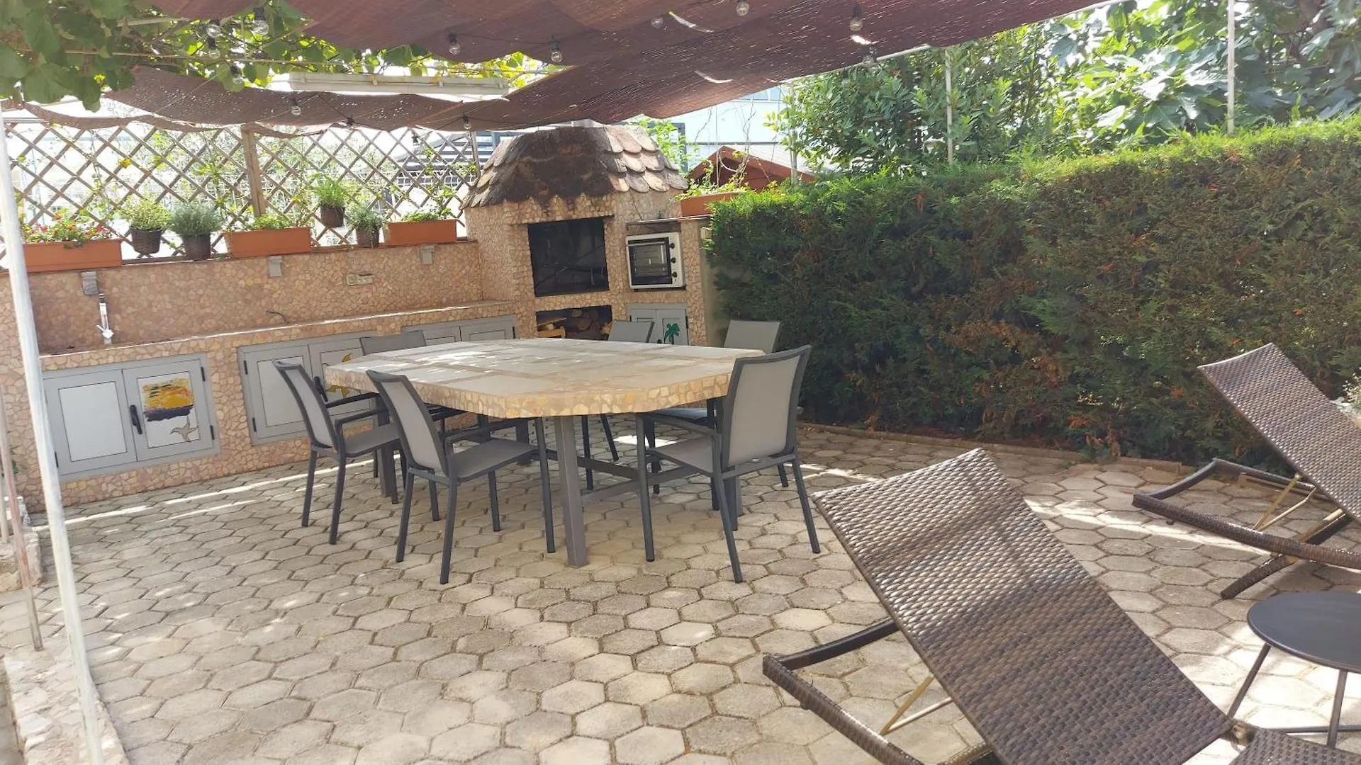 Apartments Kivi Novigrad