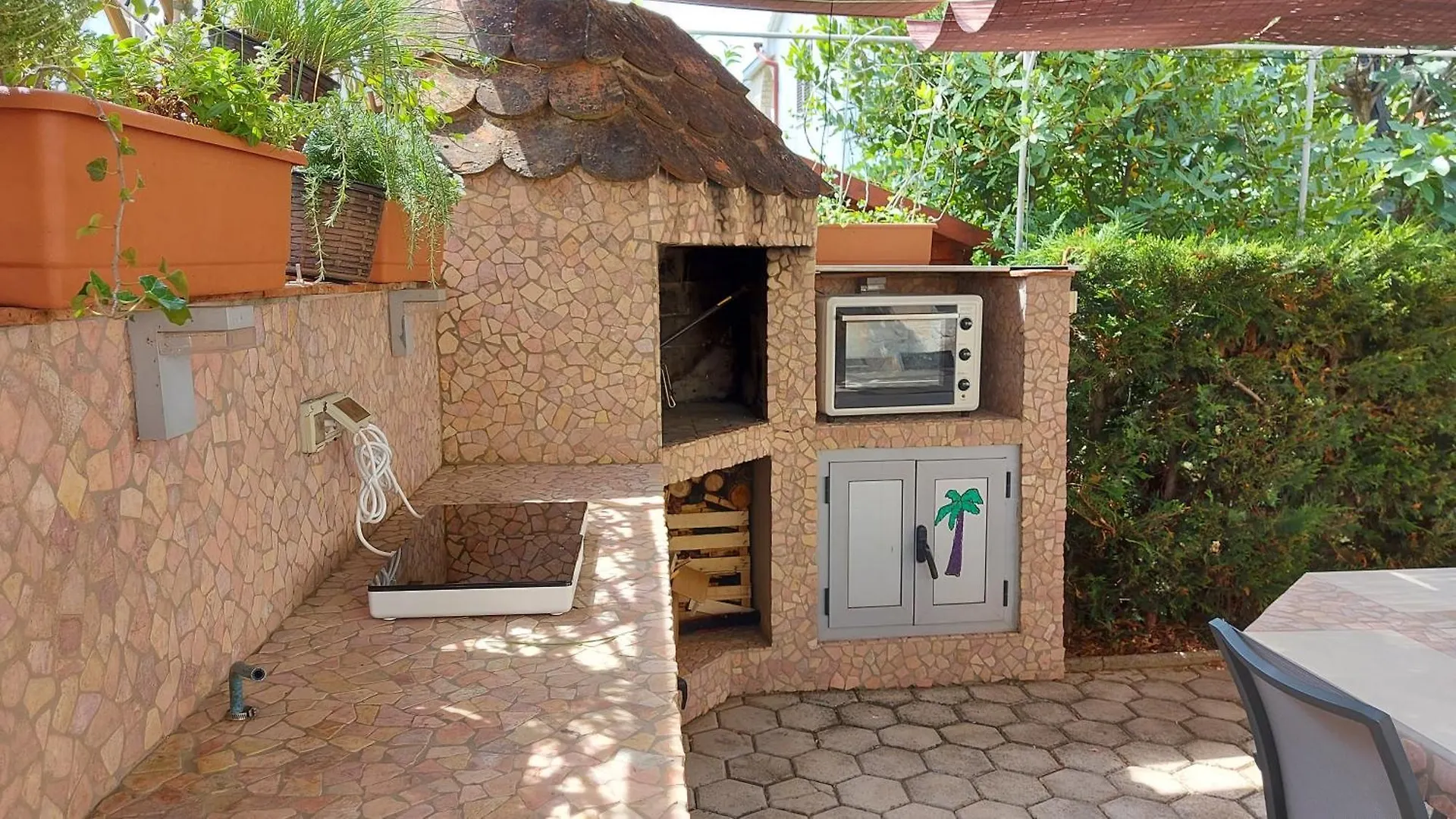 Apartments Kivi Novigrad  0*, Novigrad (Istria) Croatia