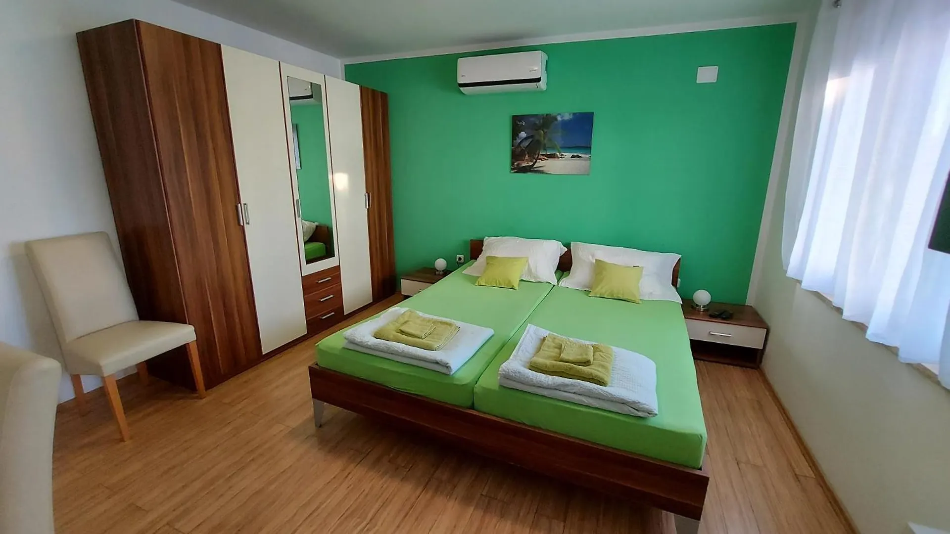 Apartments Kivi Novigrad  0*, Novigrad (Istria) Croatia