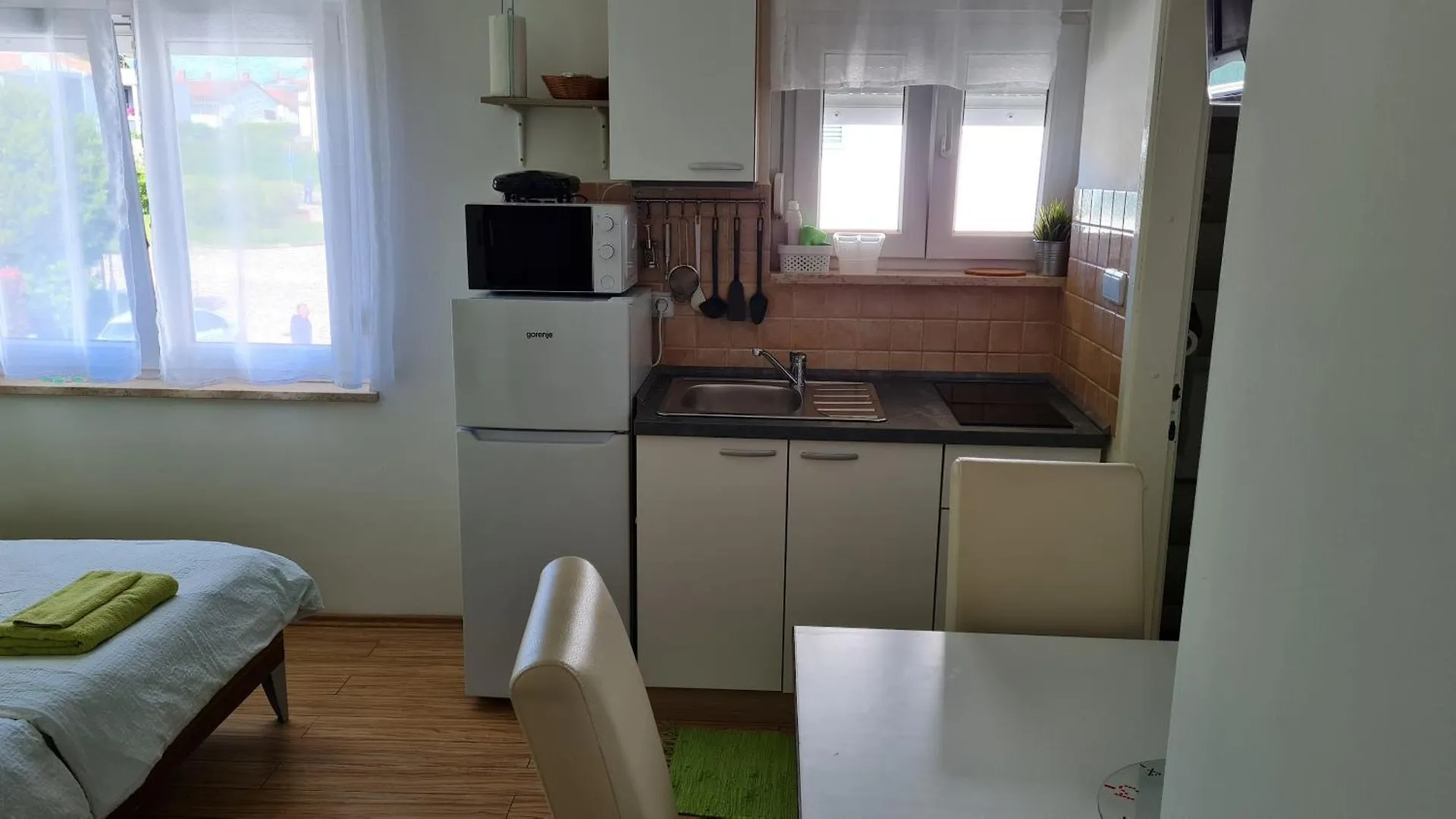 Apartments Kivi Novigrad