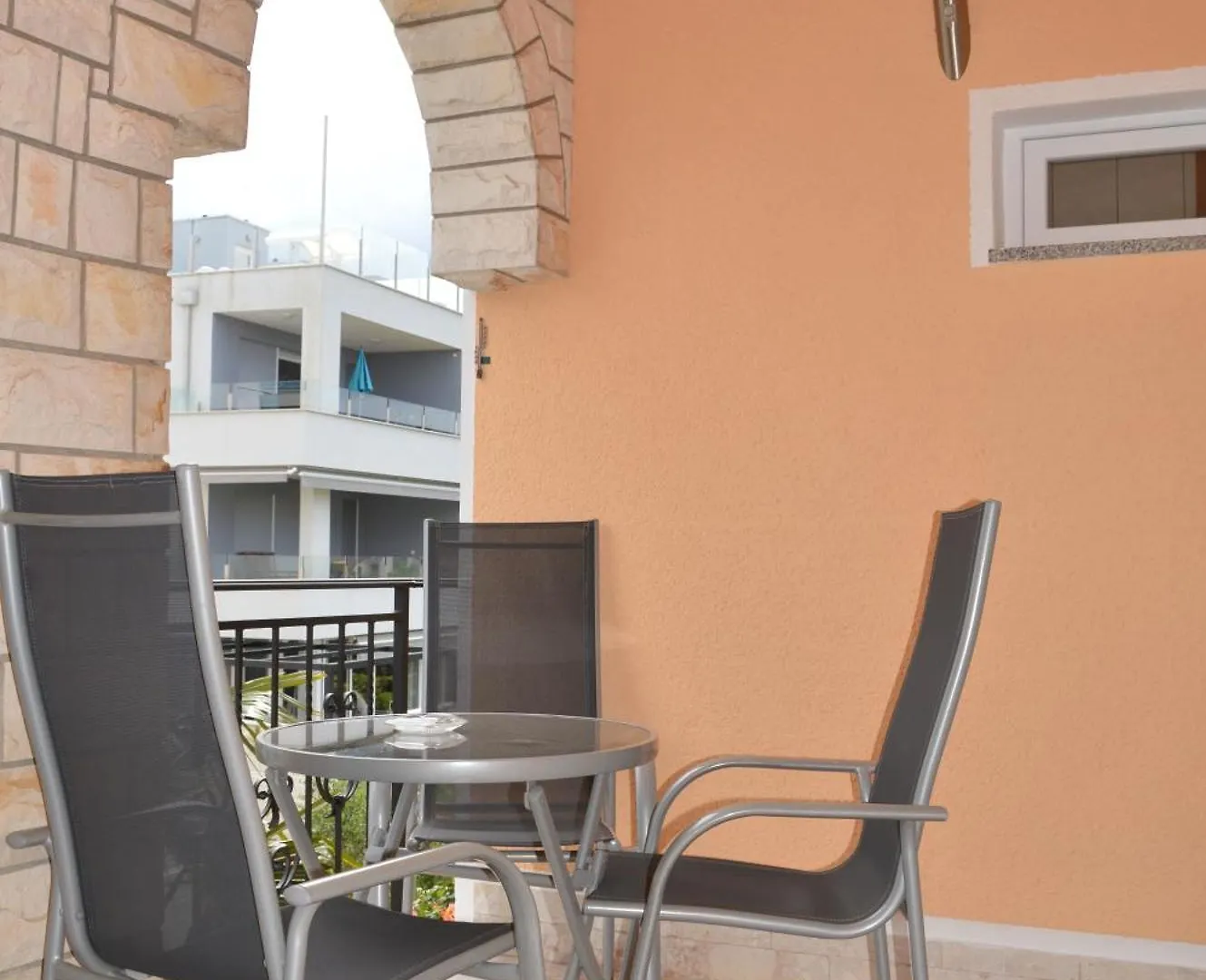 Apartments Kivi Novigrad