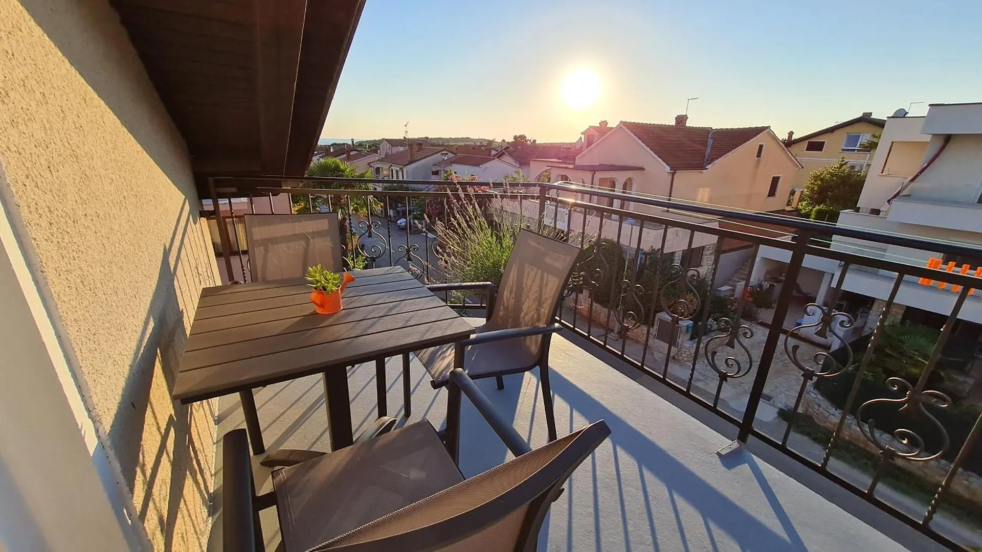 Apartments Kivi Novigrad