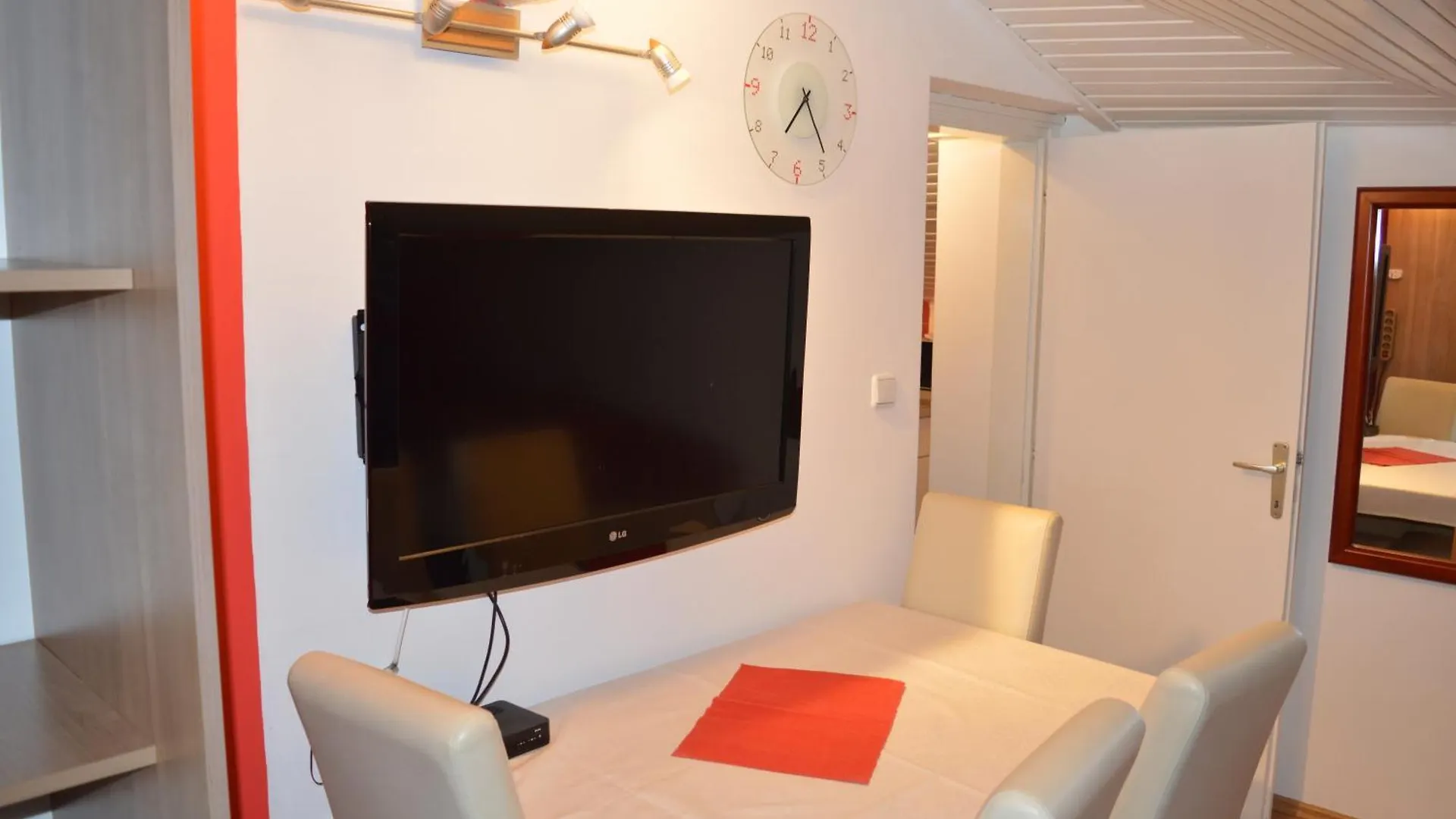 Apartments Kivi Novigrad  Croatia
