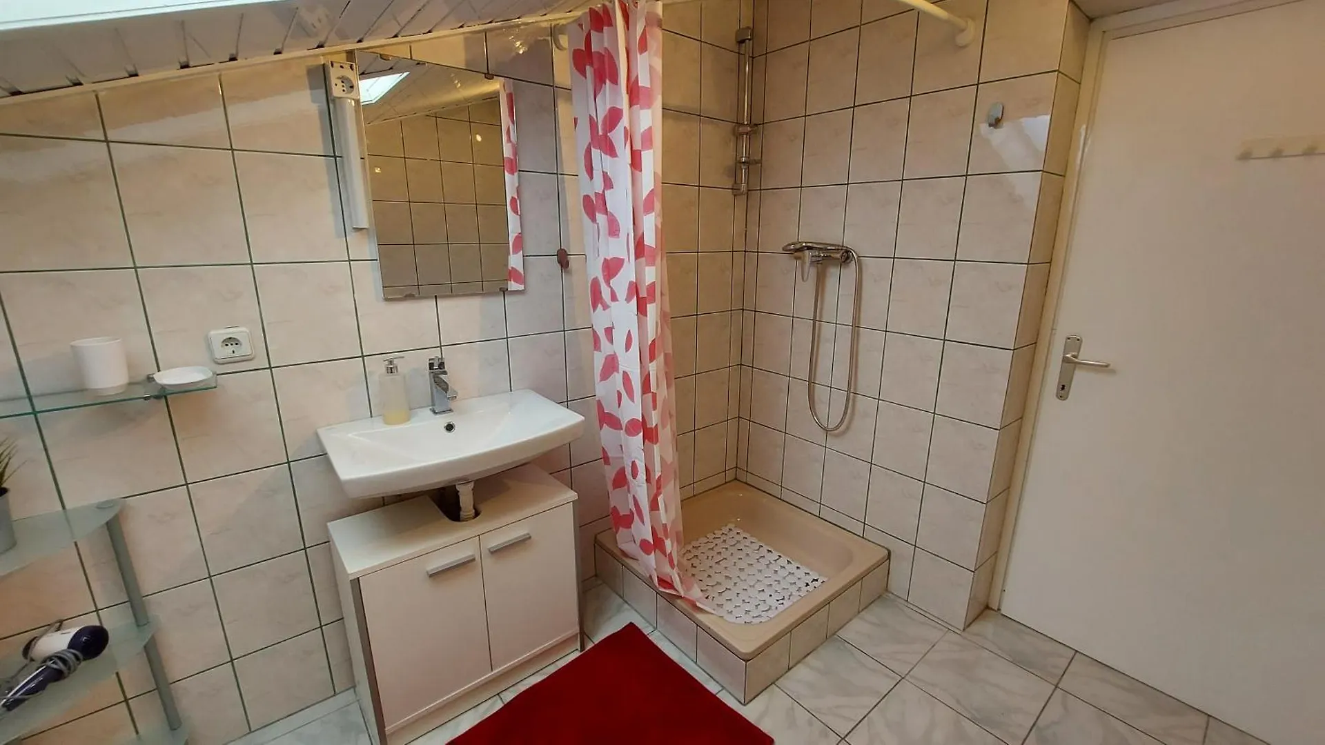 Apartments Kivi Novigrad  0*, Novigrad (Istria)