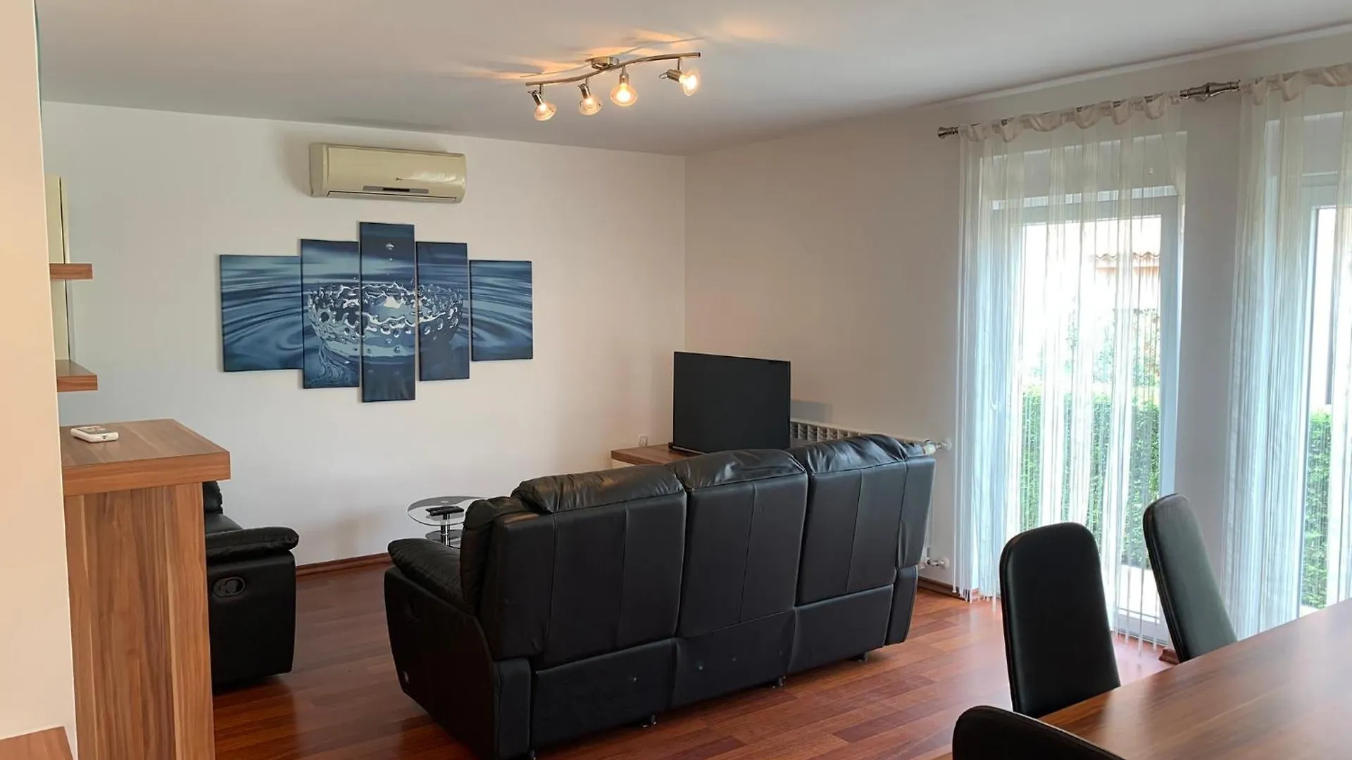 Apartments Kivi Novigrad  0*, Novigrad (Istria) Croatia