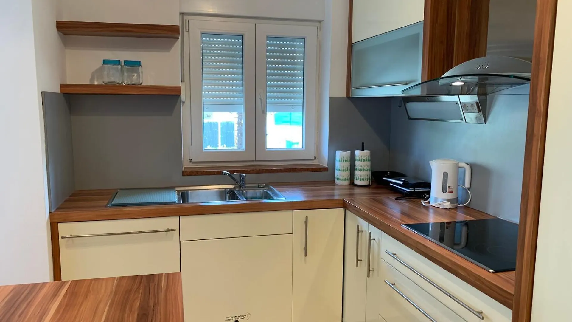 Apartments Kivi Novigrad  Croatia