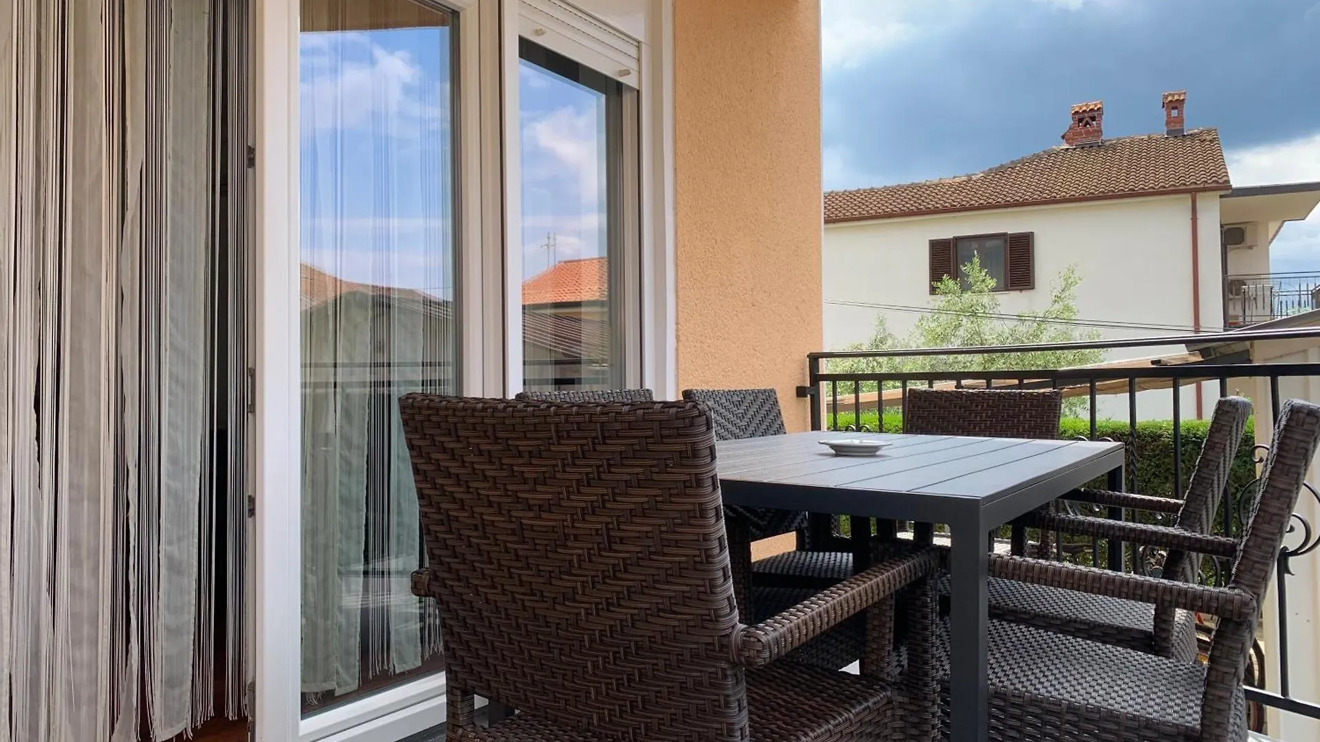 Apartments Kivi Novigrad  0*, Novigrad (Istria)