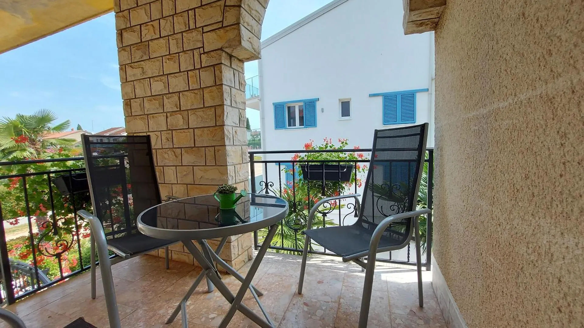 Apartments Kivi Novigrad  Novigrad (Istria)