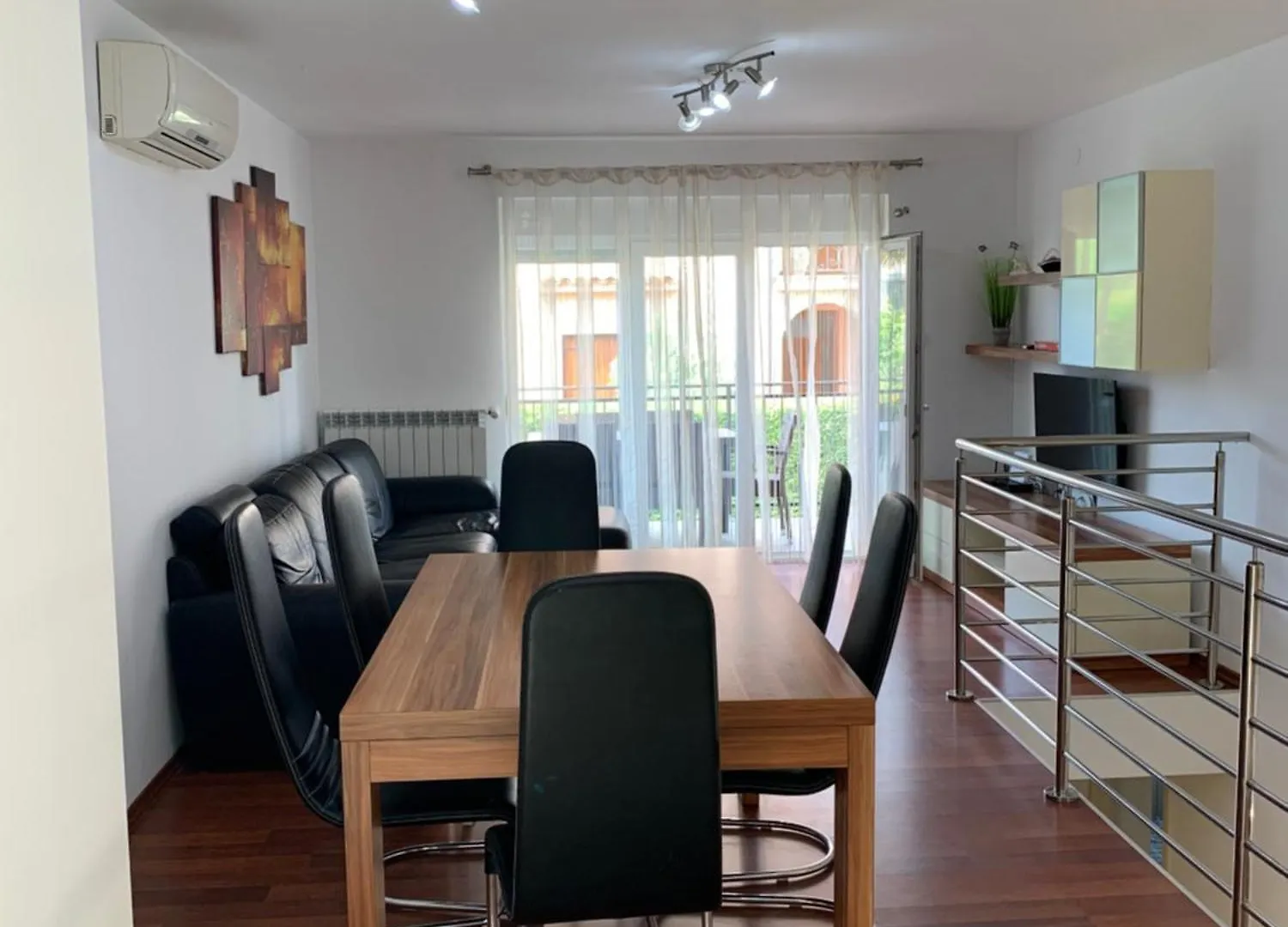 Apartments Kivi Novigrad  0*, Novigrad (Istria) Croatia