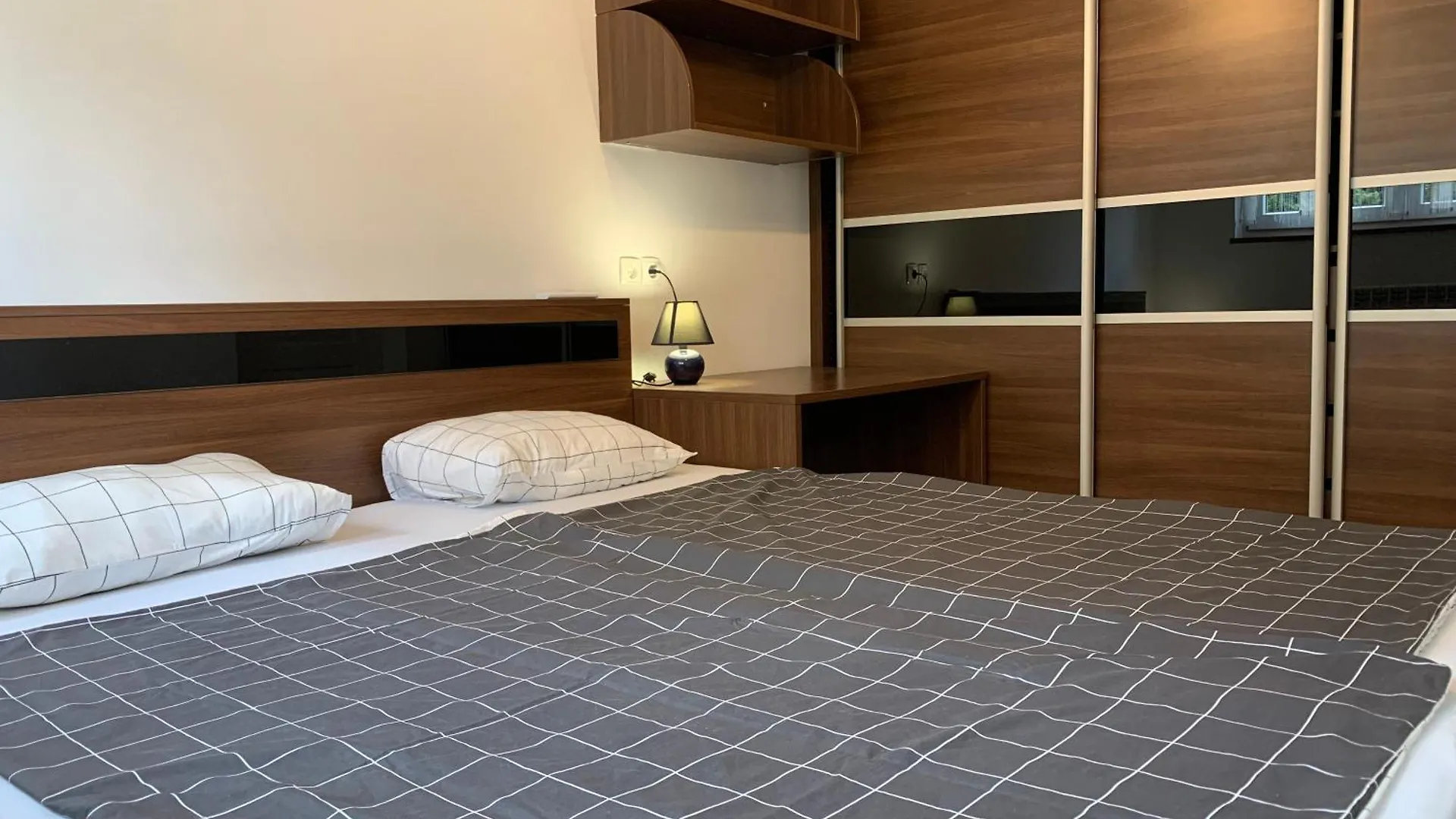 Apartments Kivi Novigrad
